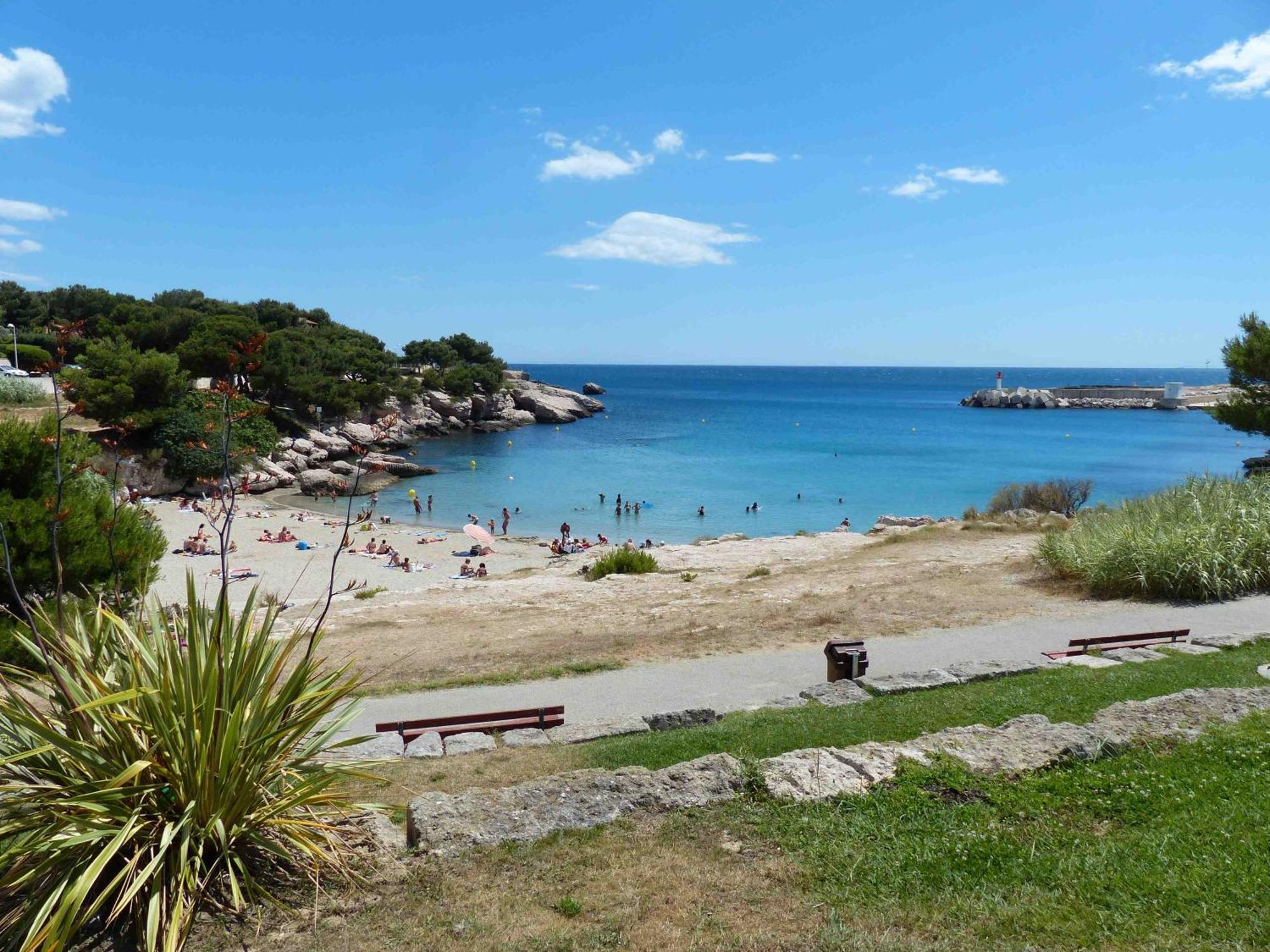 Magnifique Pepite Au Bord De L Eau Martigues
