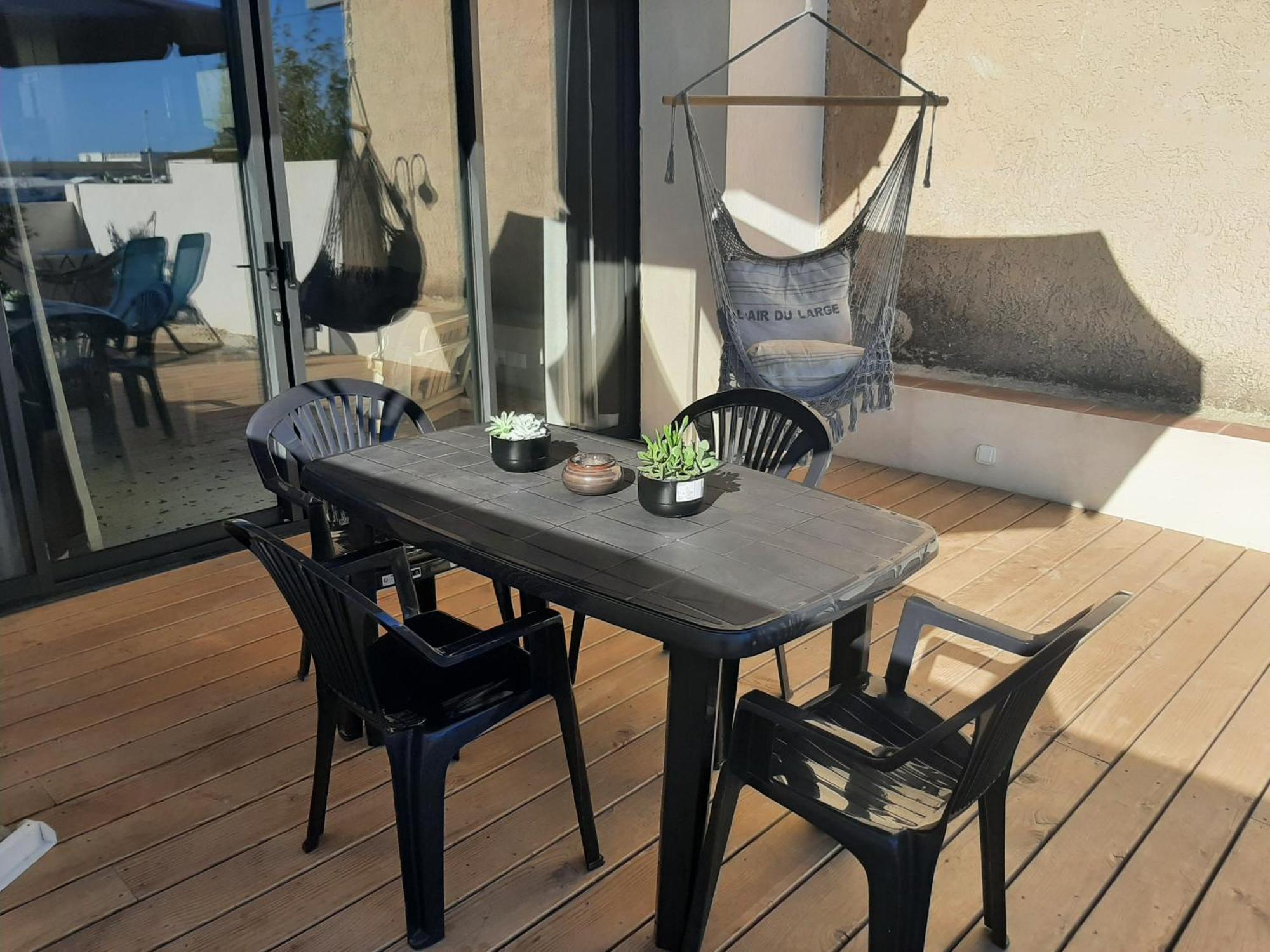 Holiday home Magnifique Pepite Au Bord De L Eau