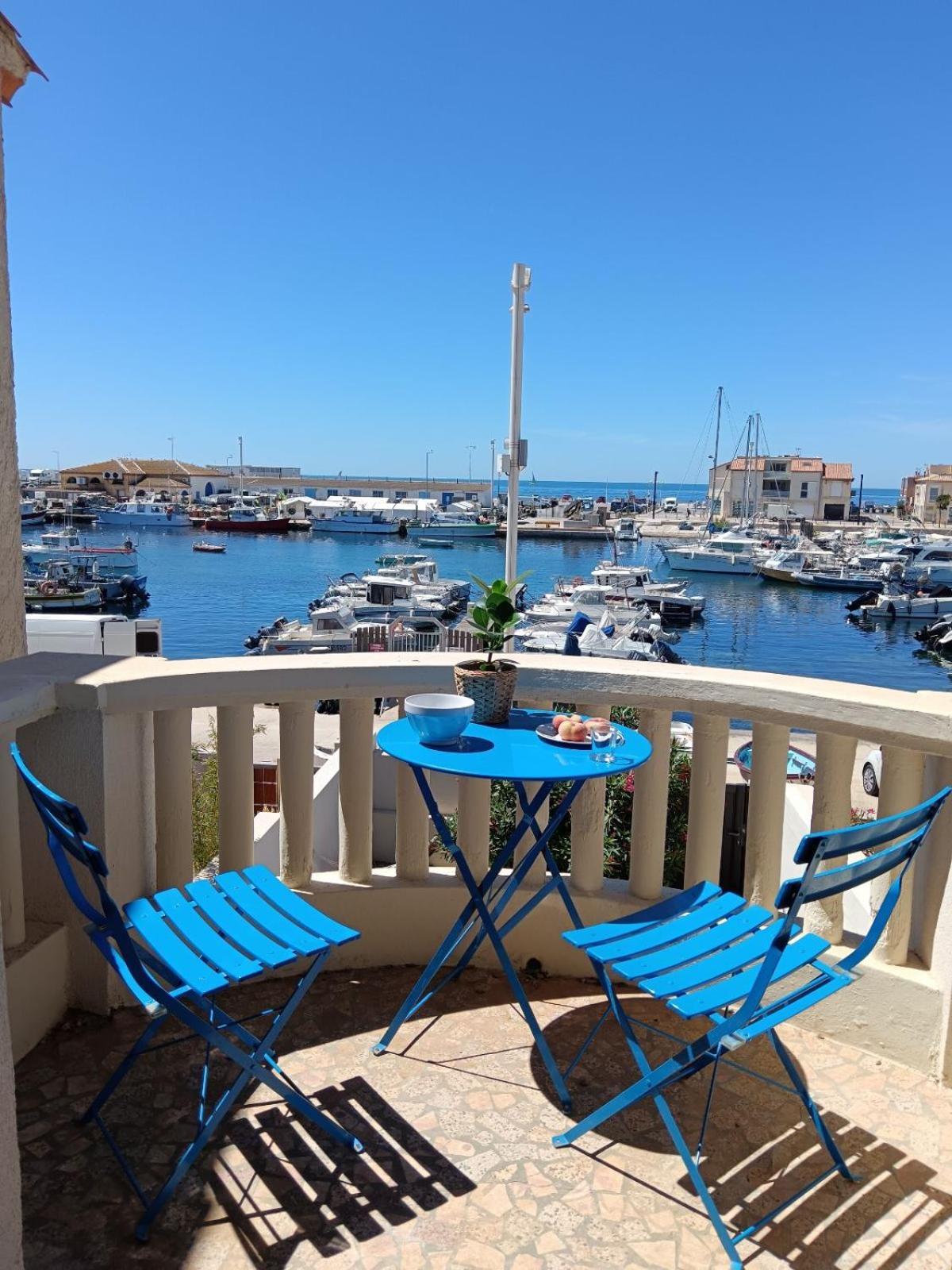 Holiday home Magnifique Pepite Au Bord De L Eau