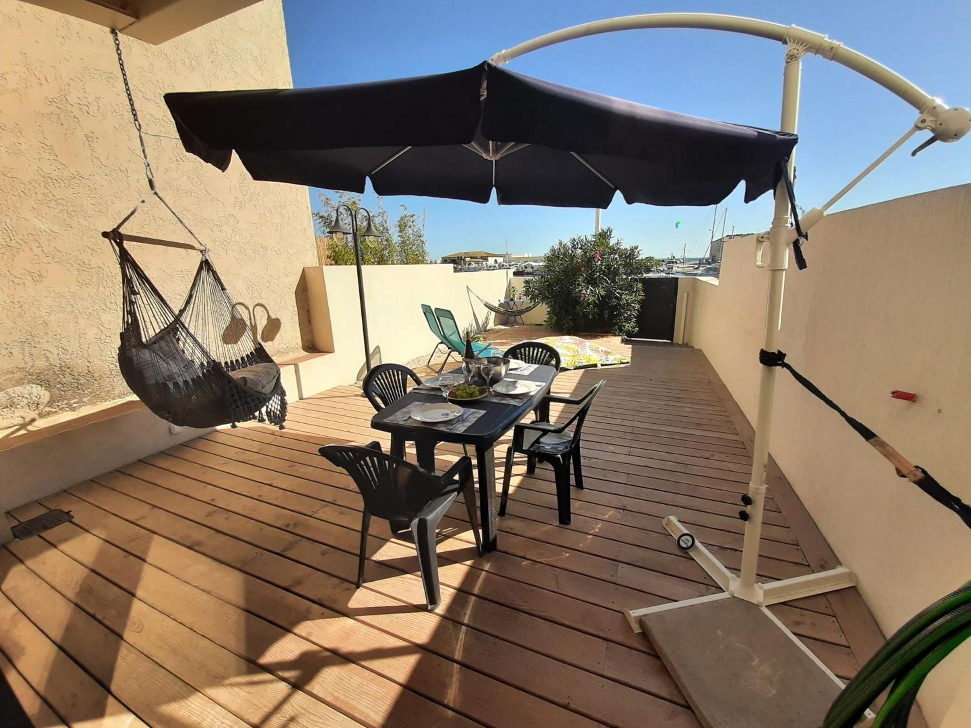 Holiday home Magnifique Pepite Au Bord De L Eau